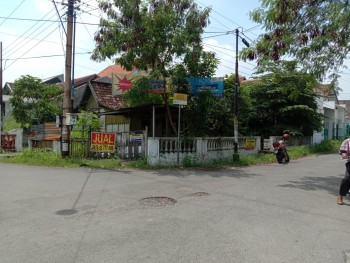 Rumah Tua Tengah Kota Hitung Tanah Tirtoyoso #1