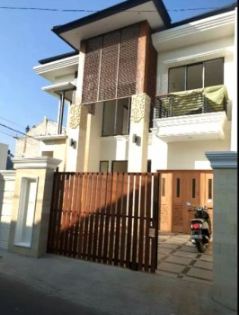 Rumah 2 Lantai Siap Huni Di Cipayung Dekat Argowisata Cilangkap #1