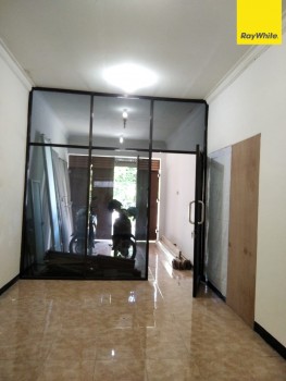 Disewakan Ruangan Lokasi Di Jl. Medokan Asri Utara Surabaya #1