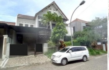 Dijual Rumah Lokasi Villa Puncak Tidar Malang 2 Lantai 4,75 Milyar #1