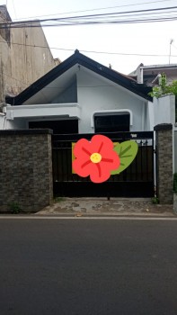 Dijual Rumah 1,5 Lantai Di Tebet Timur Jakarta Selatan #1