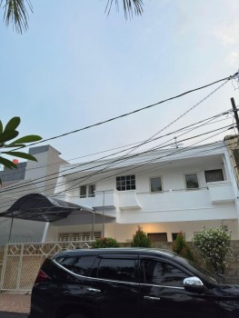 Rumah Disewakan Muara Karang Blok 8 Uk 10x20m 4br At Jakarta Utara #1